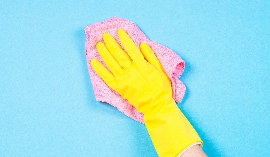 Pourquoi le textile microfibre et le code-couleurs sont-ils nos meilleures armes contre les bactéries ?